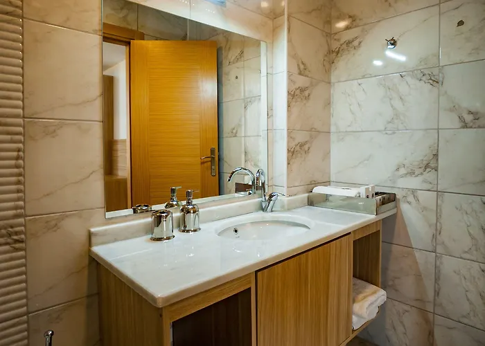 Akman Tzob Hotell 4*