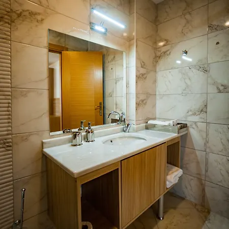 Akman Tzob 酒店 4*