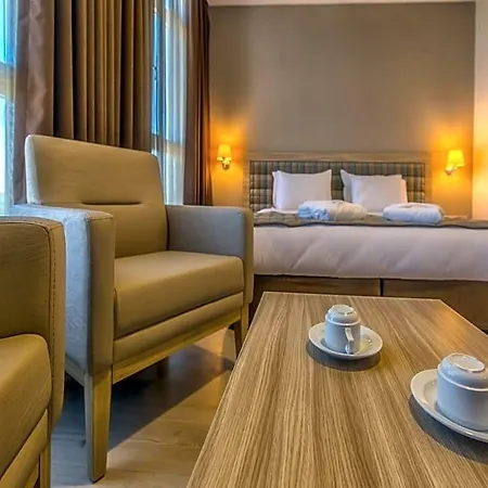 Akman Tzob Hotel 4*